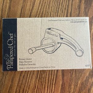 NWT Pampered Chef Rotary Grater